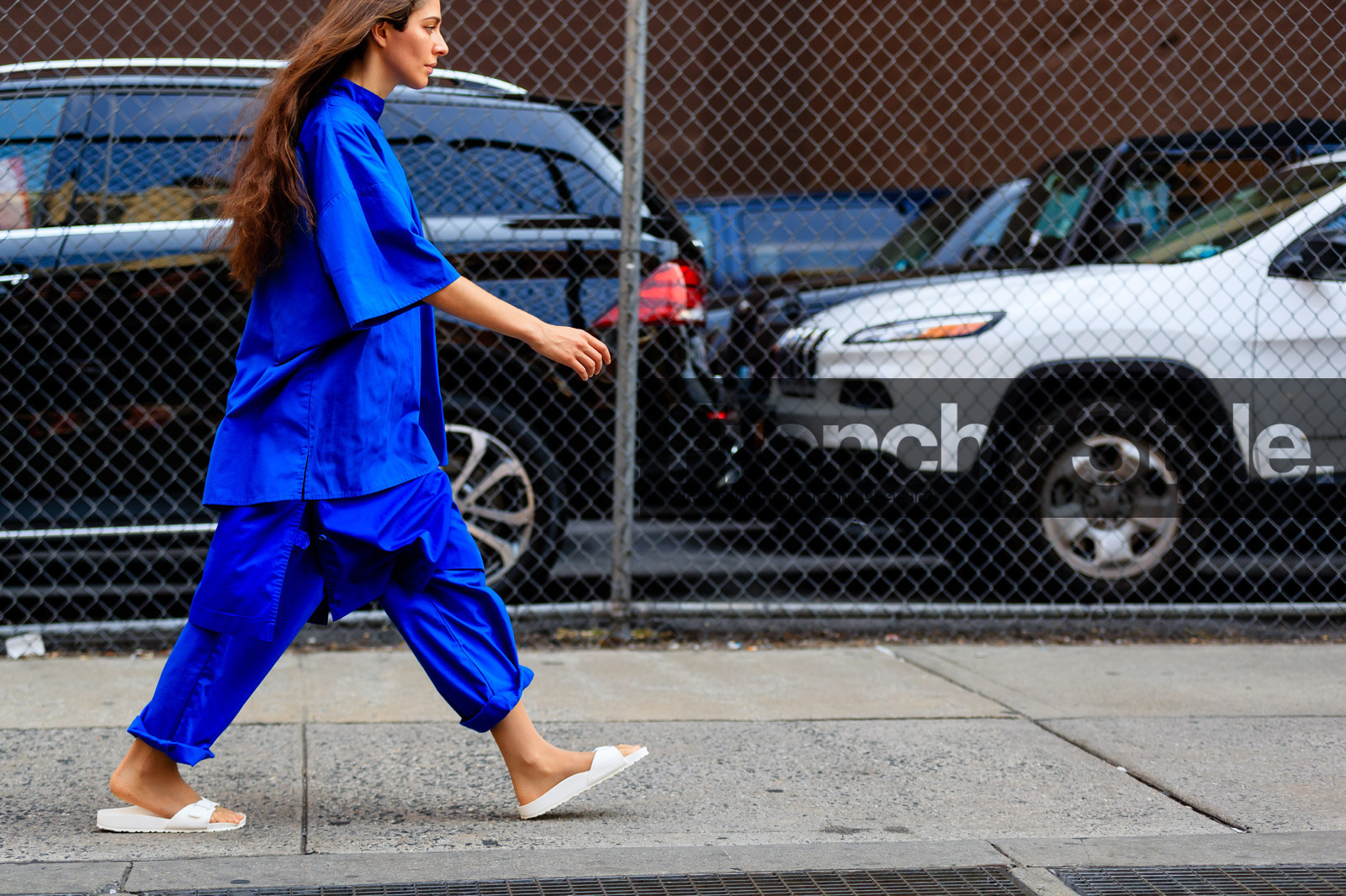 atmosphere details, blue pants, blue shirt, detail, fashion week, frenchystyle, FW, horizontal, jonathan paciullo, leather shoes, NEW YORK, NYFW, oversize, SPRING SUMMER 2017, SS 17, street style, tone on tone, total look blue, trousers, white sandals, wide pants, woman