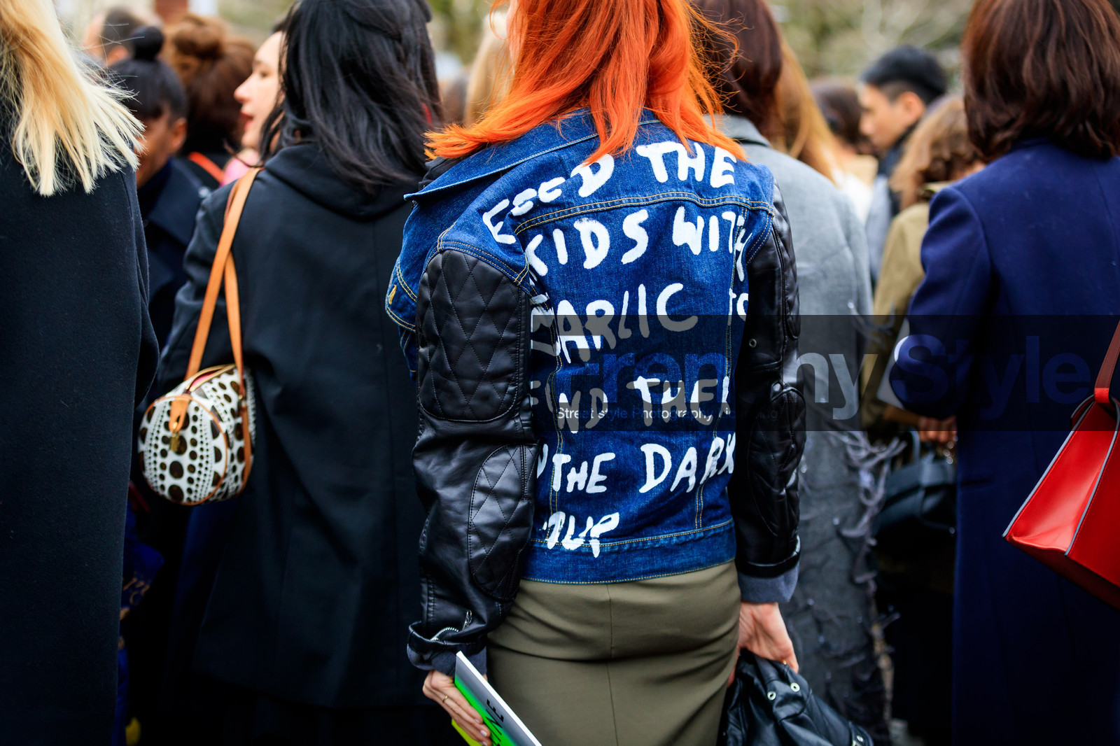 atmosphere details, AUTUMN WINTER 2017-2018, AW 17-18, back detail, blue denim, denim jacket, detail, FALL WINTER 2017-2018, fashion week, frenchystyle, FW, FW 17-18, graphic jacket, horizontal, jonathan paciullo, PARIS, PFW, printed jacket, street style, taylor tomasi hill