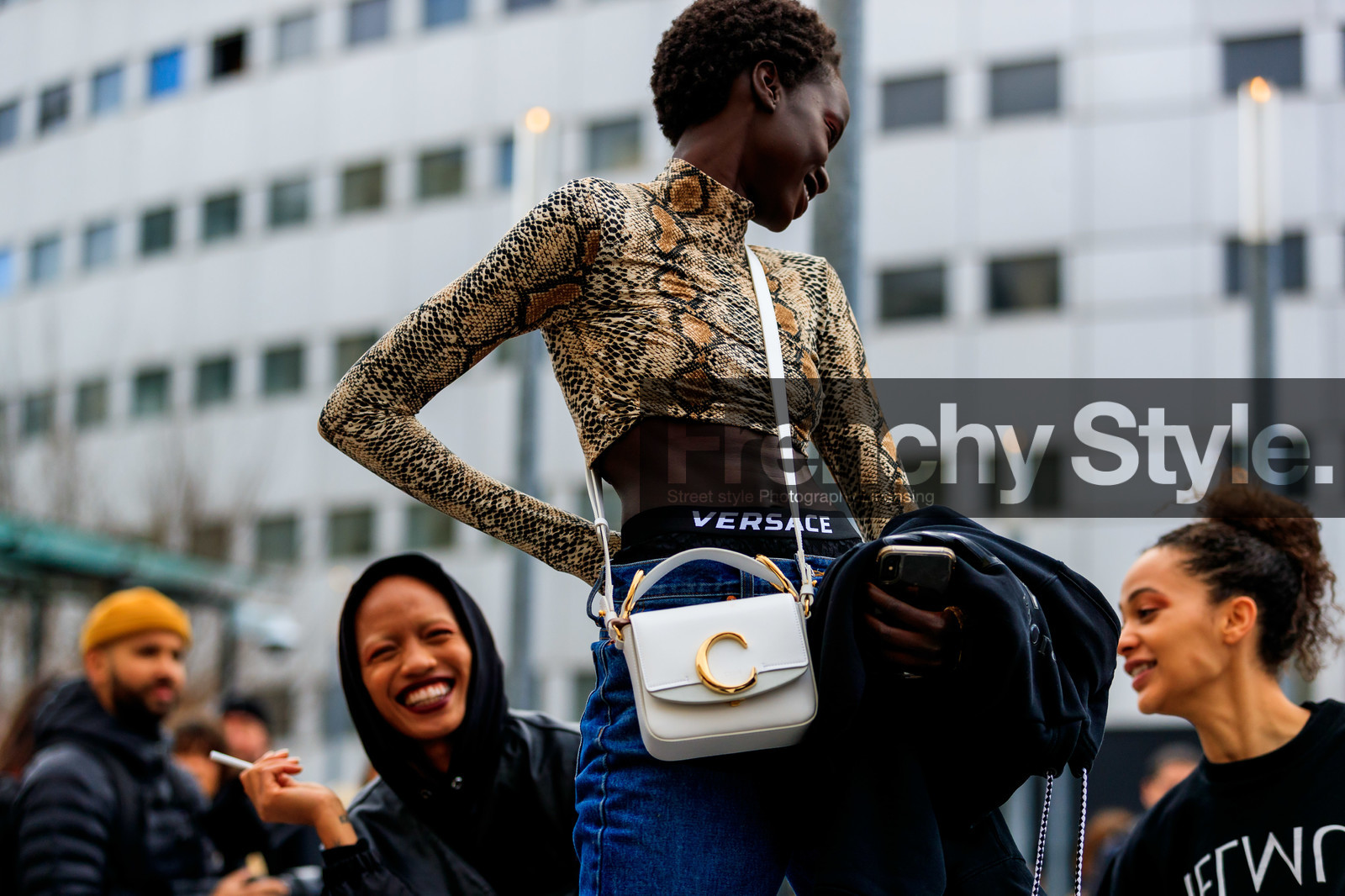 animal print, beige top, blue denim, chloé, crop top, denim pants, jeans, leather bag, model, short hair, snake print, trousers, versace, white bag, PARIS, PFW, street style, jonathan paciullo, FW, frenchystyle, fashion week, AUTUMN WINTER 2019-2020, AW 19-20, FALL WINTER 2019-2020, FW 19-20, horizontal, atmosphere details, detail