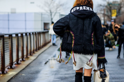 atmosphere details, AUTUMN WINTER 2016-2017, AW 16-17, black boots, black fur, black jacket, black sweater, detail, fashion week, frenchystyle, fur bag, FW, FW 16-17, high boots, high heels, hood, horizontal, jonathan paciullo, leather jacket, NEW YORK, NYFW, street style, suede jacket, supreme, white fur, woman