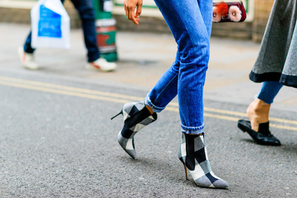 atmosphere details, black and white shoes, blue denim, denim pants, detail, fashion week, frenchystyle, FW, geometric, gingham, graphic shoes, high heels, horizontal, jeans, jonathan paciullo, leather shoes, LFW, LONDON, plaid, SPRING SUMMER 2017, SS 17, street style, trousers, woman