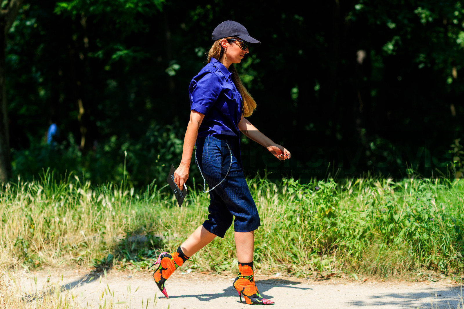 atmosphere details, balenciaga, black cap, blue pants, blue shirt, chains, fashion week, floral, flower, frenchystyle, full length, FW, high heels, horizontal, jonathan paciullo, leather shoes, MENSWEAR, PARIS, PFW, plaid, printed boots, printed pants, SPRING SUMMER 2018, SS 18, street style, sunglasses, tartan, trousers, tucked in