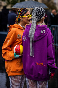 back, back details, brooch, chanel look, color, detail, hairstyle, hoodie, orange hoodie, pearls, purple hoodie, statement, strass, sunglasses, yellow sunglasses, fashion week, frenchystyle, FW, jonathan paciullo, street style, PFW, PARIS, SPRING SUMMER 2022, SS 22, vertical, atmosphere details