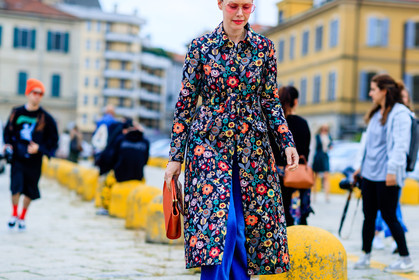 atmosphere details, blue denim, camel bag, denim pants, detail, fashion week, floral, flower, frenchystyle, FW, horizontal, jeans, jonathan paciullo, leather bag, MFW, MILAN, multicolor jacket, printed coat, printed jacket, SPRING SUMMER 2017, SS 17, street style, sunglasses, trousers