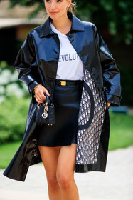 dior bag, dior earrings, dior belt, dior jacket, dior skirt, dior t-shirt, dior total look, dior trench coat, lady dior bag, mini bag, quilted bag, black leather bag, black bag, hand bag, black leather skirt, black leather belt, mini skirt, white t-shirt, letter printed t-shirt, vinyl coat, vinyl trenchcoat, logo all over, logo printed coat, logo printed trench-coat, golden ring, golden bracelet, cartier bracelet, cartier clou bracelet, strassed earrings, initials earrings, pearl earrings, monogrammed jacket, monogrammed trench coat, leonie hanne, fashion week, frenchystyle, FW, jonathan paciullo, street style, PFW, PARIS, AUTUMN WINTER 2021-2022, FALL WINTER 2021-2022, FW 21-22, vertical, atmosphere details, detail