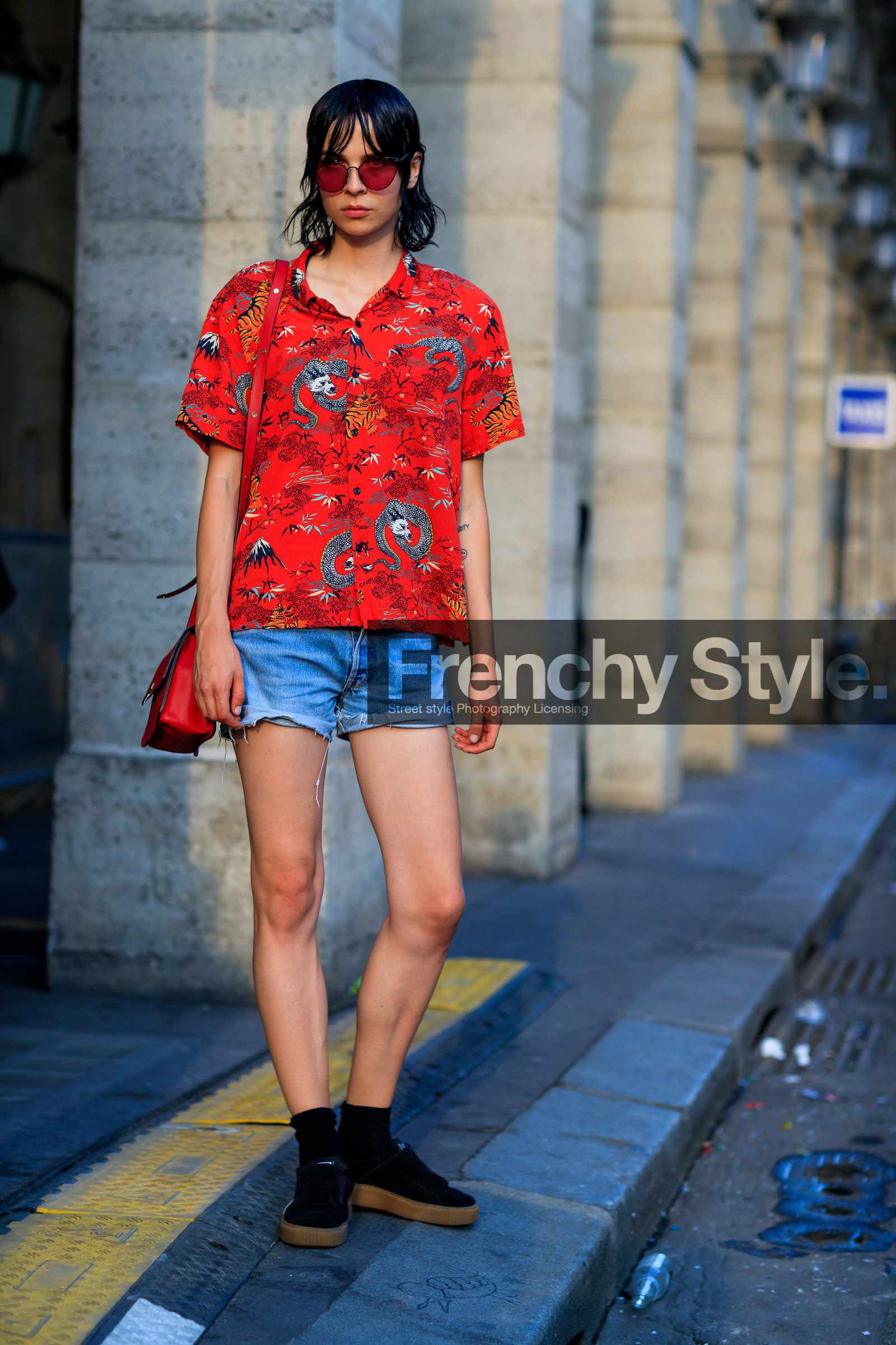 animal print, blue denim, denim shorts, graphic shirt, leather bag, prada, printed shirt, red bag, red shirt, sunglasses, wet hair, fashion week, frenchystyle, FW, jonathan paciullo, street style, PFW, PARIS, vertical, full length, model, AUTUMN WINTER 2018-2019, FALL WINTER 2018-2019, FW 18-19