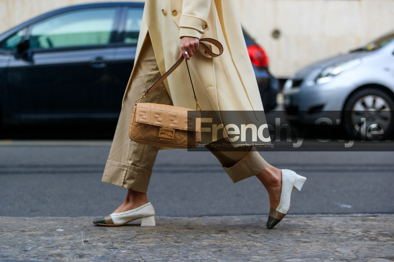 beige bag, beige coat, beige pants, fendi, graphic bag, leather bag, leather shoes, printed bag, trousers, white shoes, street style, jonathan paciullo, FW, frenchystyle, fashion week, MFW, MILAN, AUTUMN WINTER 2019-2020, AW 19-20, FALL WINTER 2019-2020, FW 19-20, atmosphere details, detail, horizontal