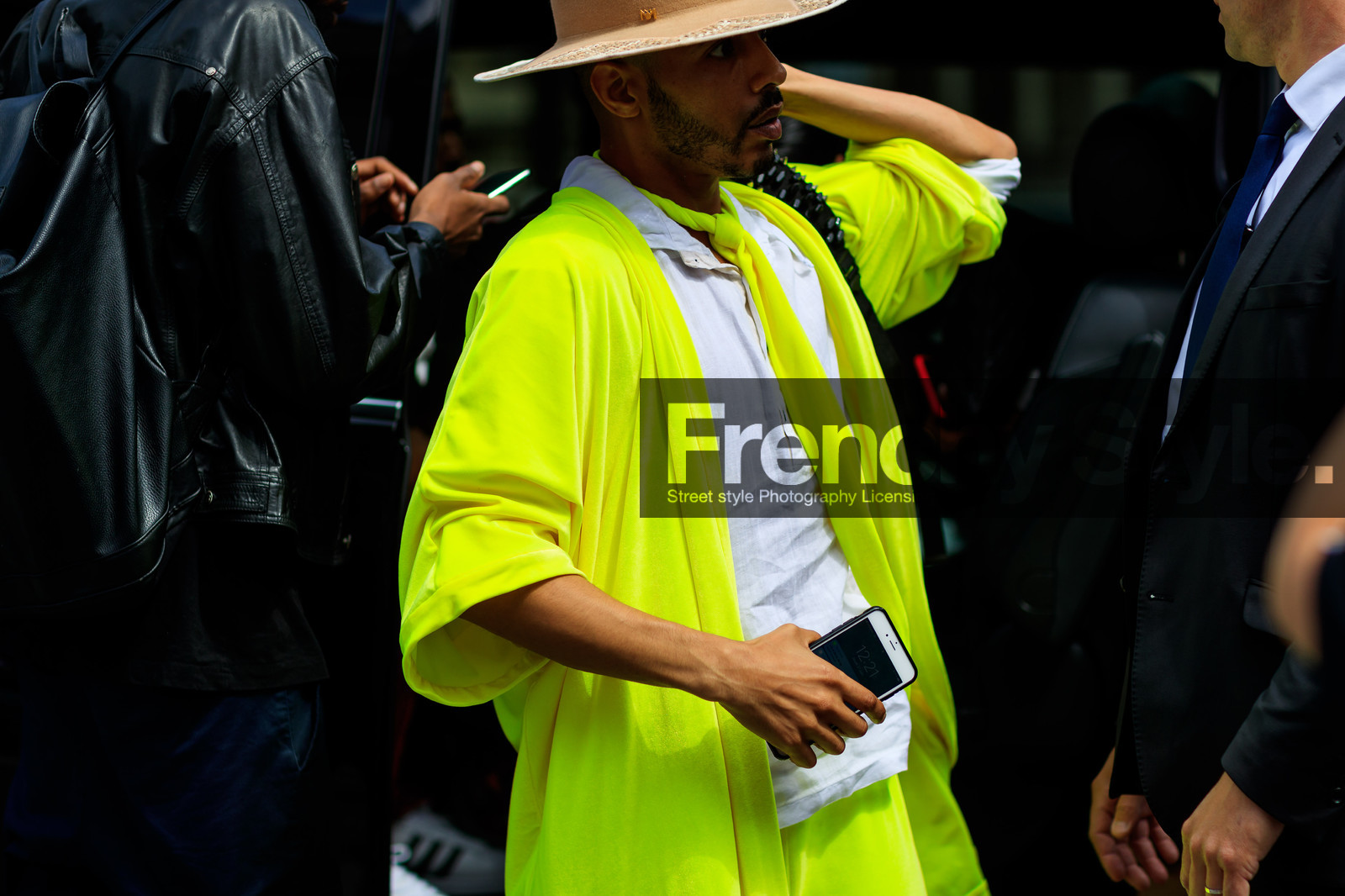street style, jonathan paciullo, FW, frenchystyle, fashion week, PFW, PARIS, SPRING SUMMER 2019, SS 19, horizontal, atmosphere details, detail