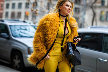 atmosphere details, AUTUMN WINTER 2016-2017, AW 16-17, black, black bag, black scarf, detail, fashion week, frenchystyle, fur coat, fur jacket, FW, FW 16-17, horizontal, jonathan paciullo, leather bag, NEW YORK, NYFW, street style, tone on tone, total look yellow, trousers, woman, yellow, yellow fur, yellow jumpsuit, yellow pants, yellow shirt, zhanna romashka