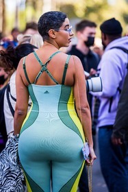 adidas jumpsuit, back, back detail, green jumpsuit, jumpsuit, printed jumpsuit, transparent sunglasses, street style, jonathan paciullo, FW, frenchystyle, fashion week, PFW, PARIS, SPRING SUMMER 2022, SS 22, vertical, atmosphere details