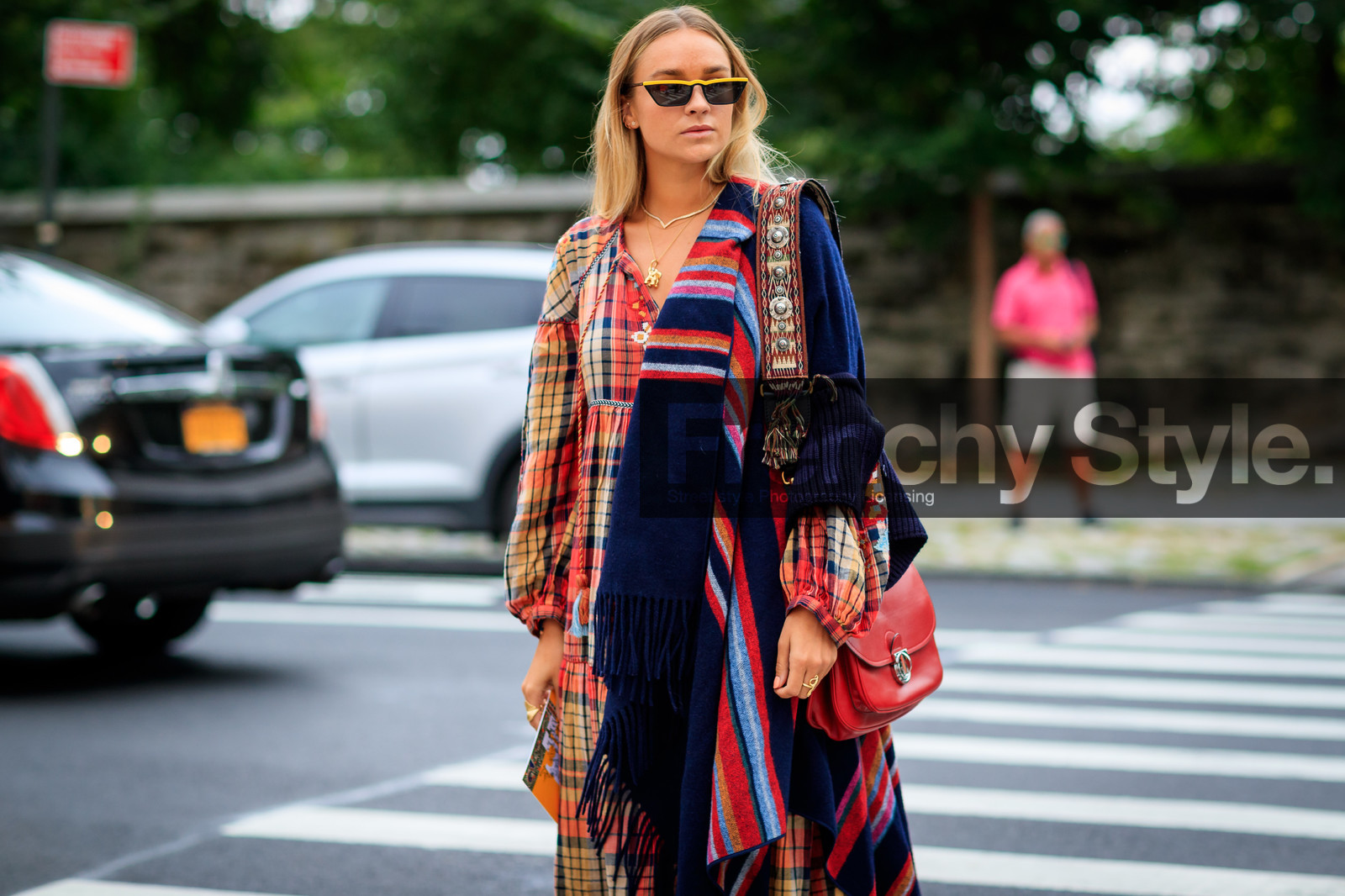 graphic dress, leather bag, multicolor dress, printed dress, red bag, sunglasses, fashion week, frenchystyle, FW, jonathan paciullo, street style, NYFW, NEW YORK, SPRING SUMMER 2019, SS 19, atmosphere details, horizontal, detail