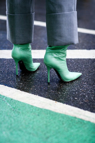 light green boots, high heels boots, satin boots, shoes detail, close up detail, fashion week, frenchystyle, FW, jonathan paciullo, street style, NYFW, NEW YORK, AUTUMN WINTER 2020-2021, FALL WINTER 2020-2021, FW 20-21, vertical, atmosphere details, detail