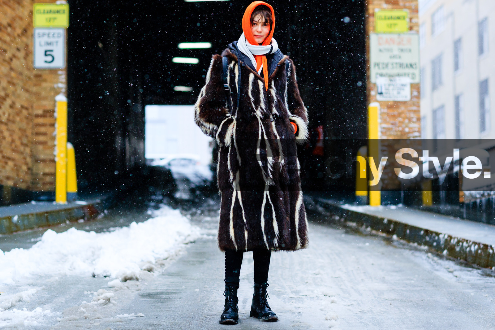 atmosphere details, AUTUMN WINTER 2017-2018, AW 17-18, backpack, black boots, brown coat, brown fur, FALL WINTER 2017-2018, fashion week, fendi, frenchystyle, full length, Fur coat, FW, FW 17-18, hoodie, horizontal, jonathan paciullo, leather boots, model, NEW YORK, NYFW, orange sweater, street style, white scarf