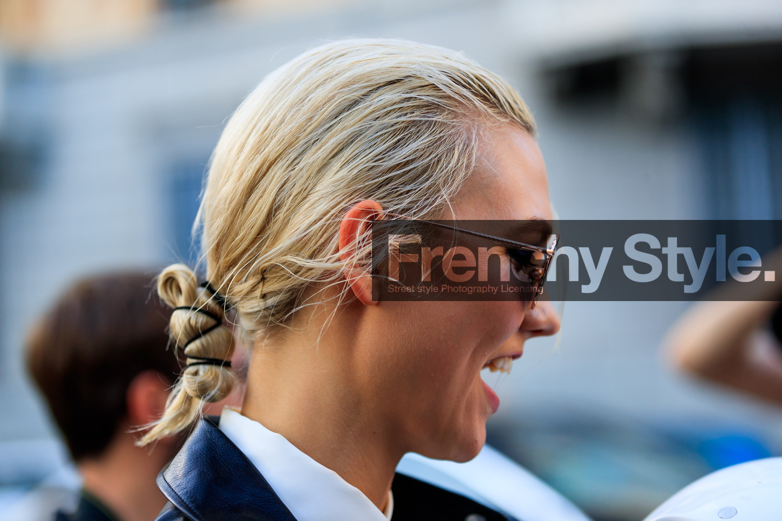 atmosphere details, black jacket, detail, fashion week, frenchystyle, FW, hair, horizontal, jonathan paciullo, karlie kloss, leather jacket, leather perfecto, MFW, MILAN, model, ponytail, SPRING SUMMER 2018, SS 18, street style, sunglasses, wet hair