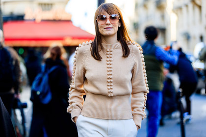 atmosphere details, AUTUMN WINTER 2017-2018, AW 17-18, detail, FALL WINTER 2017-2018, fashion week, frenchystyle, FW, FW 17-18, horizontal, jonathan paciullo, nude sweater, PARIS, PFW, street style, sunglasses, trousers, white pants