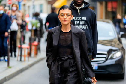 black jacket, black pants, black top, fishnet top, black suits, oversize jacket, carrot pants, aviator glasses, belted pants, fashion week, frenchystyle, FW, jonathan paciullo, street style, PFW, PARIS, SPRING SUMMER 2022, SS 22, horizontal, atmosphere details, detail