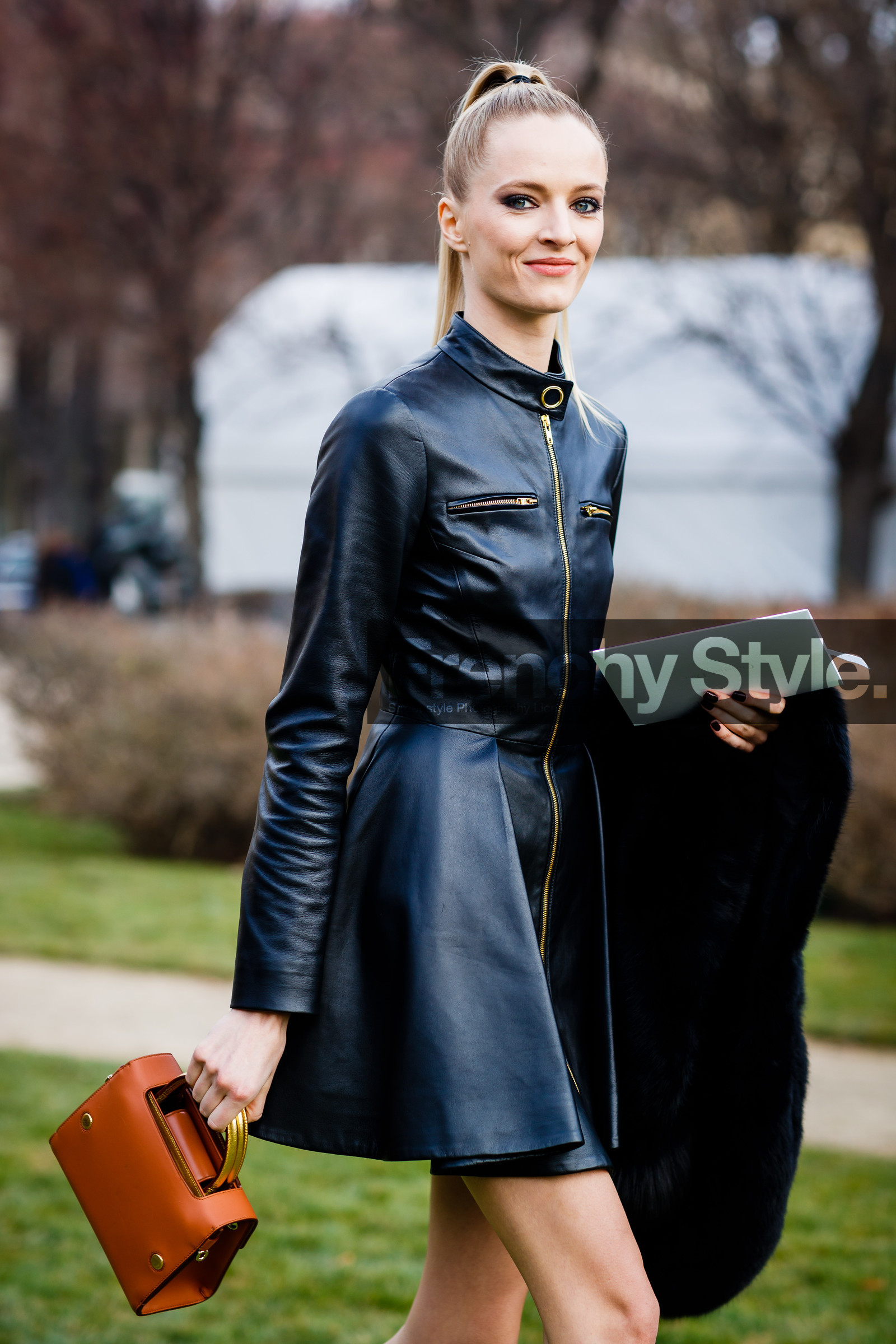 black dress, brown bag, christian dior, leather bag, leather dress, fashion week, frenchystyle, FW, jonathan paciullo, street style, PFW, PARIS, SPRING SUMMER 2017, SS 17, HAUTE COUTURE, vertical, detail, daria strokous