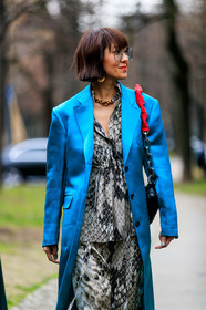 animal print, balenciaga, black bag, blue coat, fanny pack, graphic pants, grey pants, grey shirt, leather bag, liz yu, necklace, printed pants, snake print, sunglasses, trousers, MILAN, MFW, fashion week, frenchystyle, FW, jonathan paciullo, street style, AUTUMN WINTER 2019-2020, AW 19-20, FALL WINTER 2019-2020, FW 19-20, vertical, atmosphere details, detail