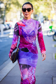 black pouch, brown sunglasses, color, dress, floral dress, floral print, flower, pink dress, purple dress, sunglasses, tortoise sunglasses, street style, jonathan paciullo, FW, frenchystyle, fashion week, PFW, PARIS, SPRING SUMMER 2022, SS 22, vertical, atmosphere details