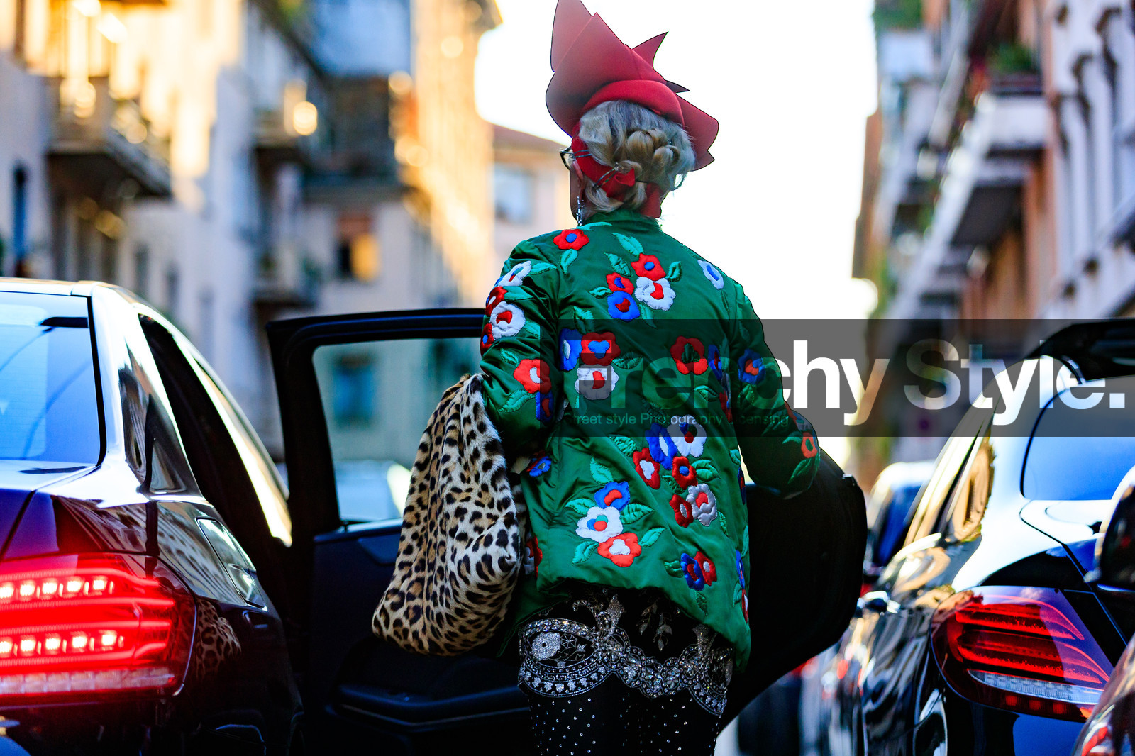 animal print, atmosphere details, detail, earrings, fashion week, floral, flowers, frenchystyle, FW, graphic jacket, green jacket, gucci, horizontal, jonathan paciullo, leopard print, MFW, MILAN, printed jacket, red hat, SPRING SUMMER 2018, SS 18, street style, sunglasses