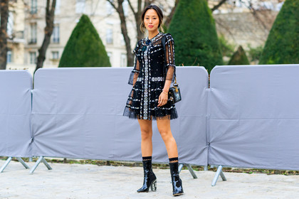 aimee song, atmosphere details, AUTUMN WINTER 2017-2018, AW 17-18, black bag, black dress, black shoes, christian dior, embroidered dress, embroideries, FALL WINTER 2017-2018, fashion week, frenchystyle, full length, FW, FW 17-18, high heels, horizontal, jonathan paciullo, leather shoes, PARIS, PFW, sequined dress, street style, varnished leather shoes