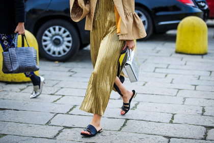 atmosphere details, AUTUMN WINTER 2016-2017, AW 16-17, black sandals, detail, FALL WINTER 2016-2017, fashion week, frenchystyle, FW, FW 16-17, glitter, gold, golden jumpsuit, golden pants, horizontal, jonathan paciullo, leather bag, leather clutch, leather shoes, LFW, LONDON, MENSWEAR, shiny, silver bag, silver clutch, street style