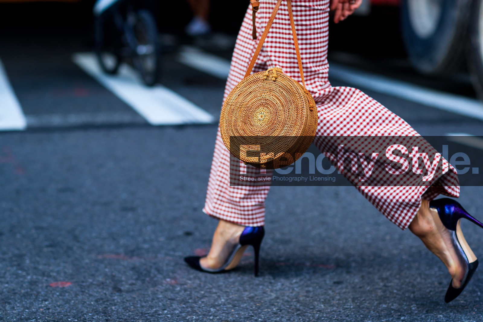 atmosphere details, checked pants, detail, fashion week, frenchystyle, FW, gingham, graphic bag, high heels, horizontal, jonathan paciullo, leather shoes, NEW YORK, NYFW, printed pants, red pants, SPRING SUMMER 2018, SS 18, straw bag, street style, transparent shoes, trousers