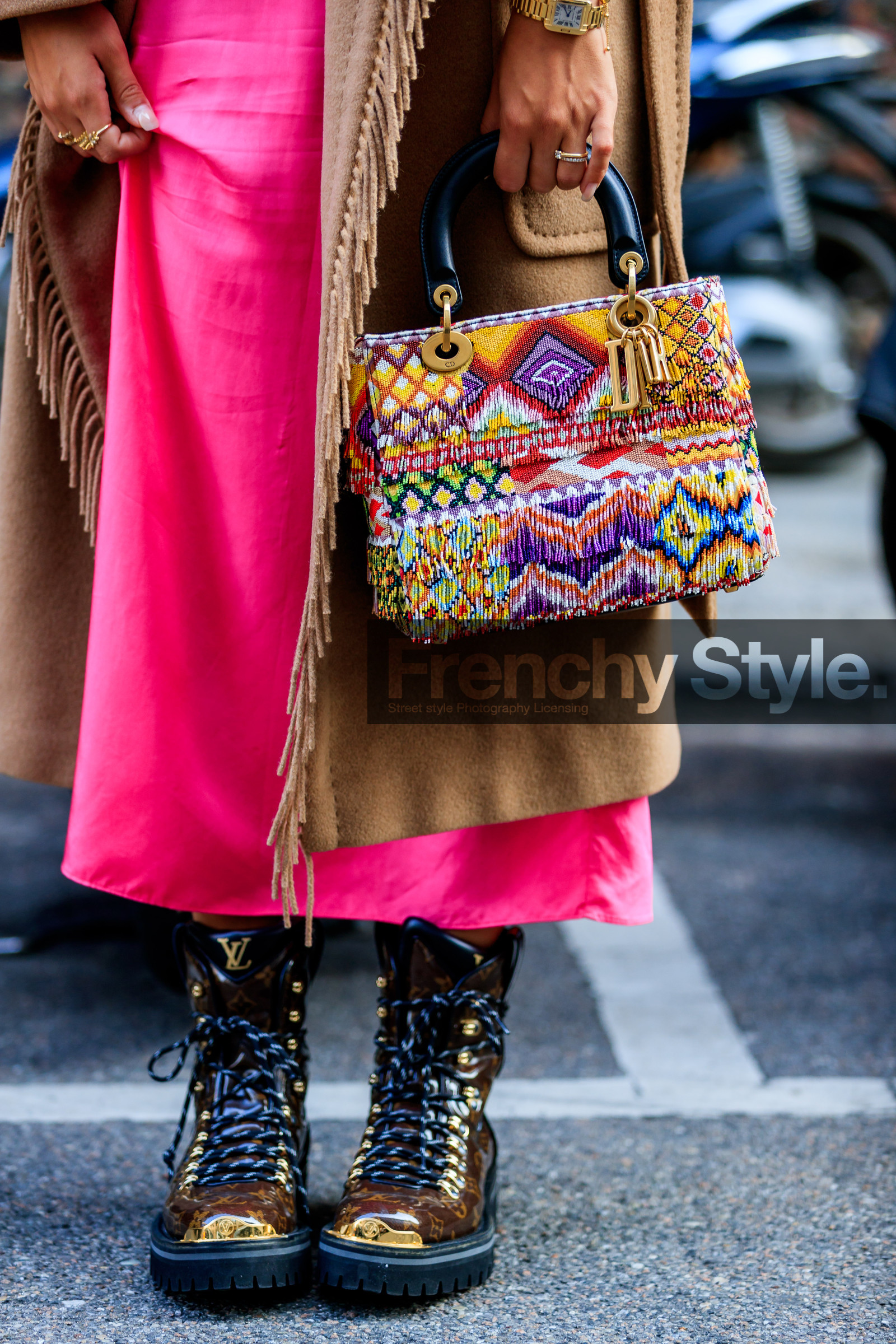 beige coat, brown boots, camel coat, cartier, christian dior, embroidered bag, fringes, fuschia, graphic bag, leather bag, leather shoes, louis vuitton, monogram, multicolor bag, pearls, pink skirt, printed bag, printed shoes, watch, fashion week, frenchystyle, FW, jonathan paciullo, street style, MFW, MILAN, SPRING SUMMER 2019, SS 19, vertical, atmosphere details, detail