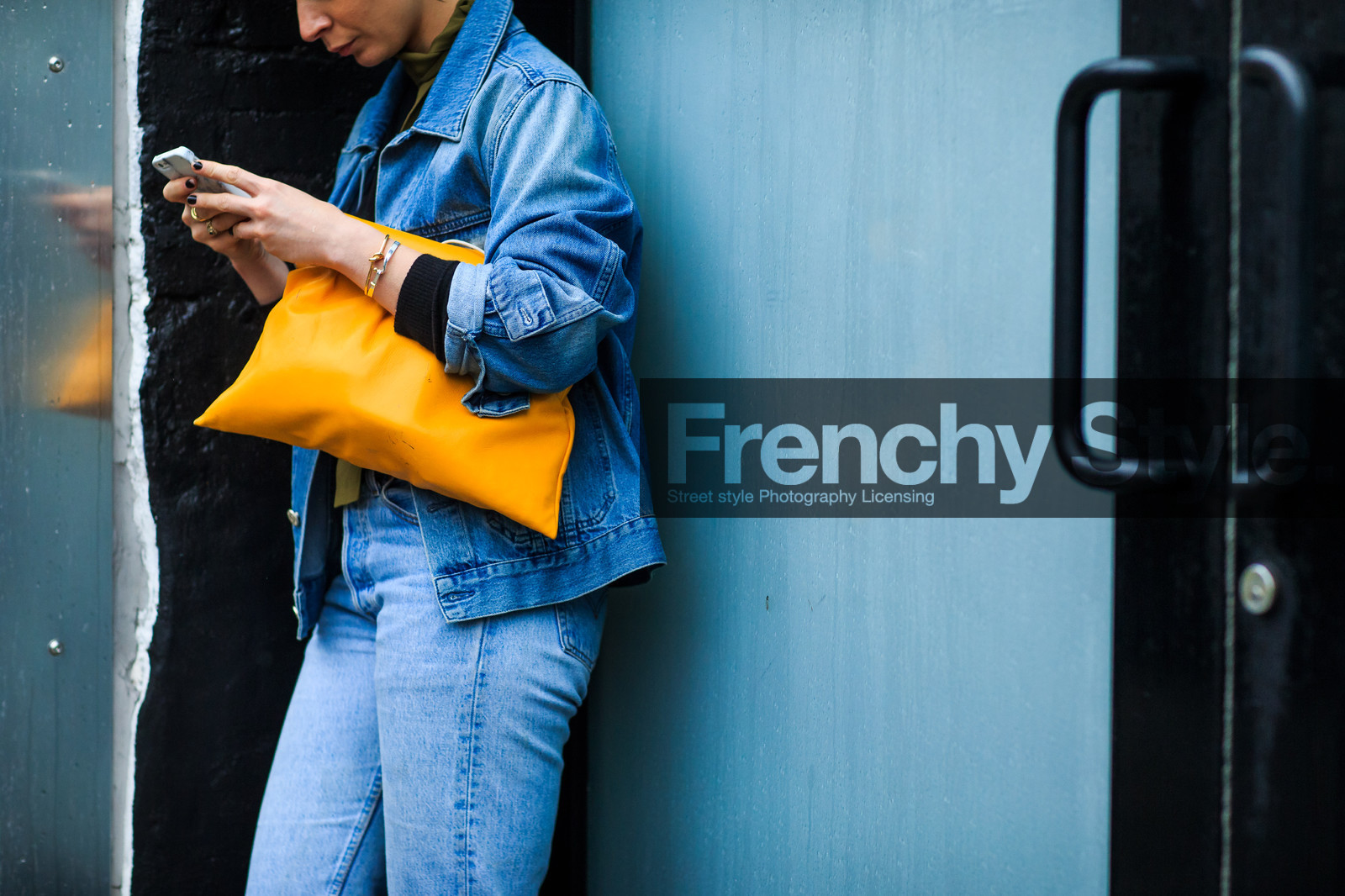 atmosphere details, AUTUMN WINTER 2016-2017, AW 16-17, blue denim, bracelet, céline, denim jacket, denim pants, detail, fashion week, frenchystyle, FW, FW 16-17, high heels, horizontal, iphone, irina lakicevic, jeans, jonathan paciullo, kaki scarf, leather bag, NEW YORK, NYFW, street style, trousers, woman, yellow bag, yellow sandals