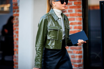 black skirt, green jacket, leather jacket, leather skirt, sunglasses, turtleneck sweater, white sweater, fashion week, frenchystyle, FW, jonathan paciullo, street style, MFW, MILAN, AUTUMN WINTER 2018-2019, FALL WINTER 2018-2019, FW 18-19, horizontal, atmosphere details