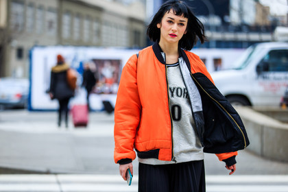 atmosphere details, AUTUMN WINTER 2016-2017, AW 16-17, black skirt, bomber jacket, detail, fashion week, frenchystyle, FW, FW 16-17, grey sweater, horizontal, jonathan paciullo, NEW YORK, NYFW, orange jacket, pleated skirt, printed sweater, street style, woman