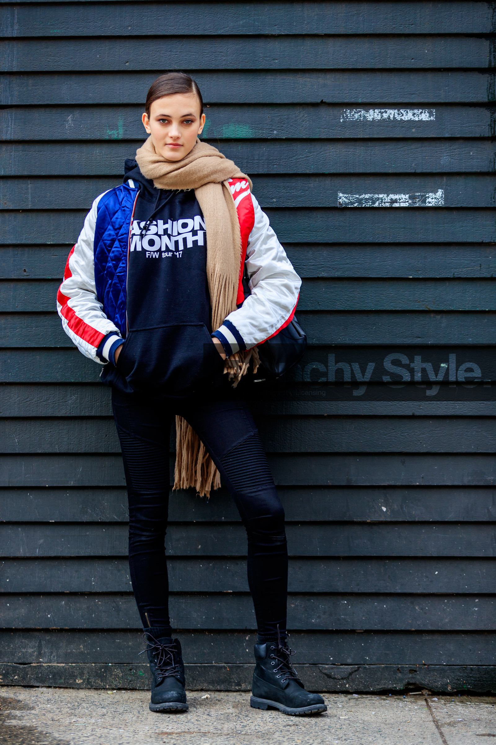 america, AUTUMN WINTER 2017-2018, AW 17-18, baseball, beige scarf, black bag, black denim, black shoes, black sweater, denim pants, FALL WINTER 2017-2018, fashion week, frenchystyle, full length, FW, FW 17-18, jeans, jonathan paciullo, leather bag, leather shoes, model, NEW YORK, NYFW, printed jacket, printed sweater, street style, teddy jacket, trousers, vertical