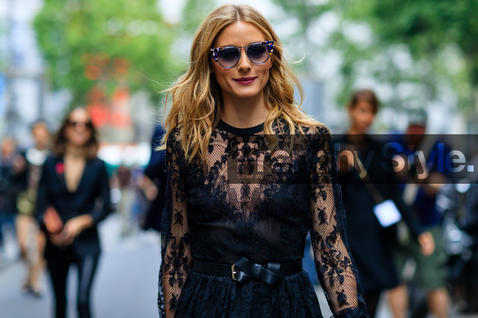 atmosphere details, AUTUMN WINTER 2016-2017, AW 16-17, black belt, black dress, detail, FALL WINTER 2016-2017, fashion week, frenchystyle, FW, FW 16-17, HAUTE COUTURE, horizontal, jonathan paciullo, lace dress, leather belt, MENSWEAR, olivia palermo, PARIS, PFW, street style, sunglasses