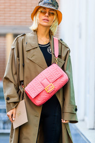 beige coat, black short, black shorts, brown hat, bucket hat, fendi, leather bag, monogram, pink bag, sunglasses, trench coat, viktoria rader, MILAN, MFW, fashion week, frenchystyle, FW, jonathan paciullo, street style, AUTUMN WINTER 2019-2020, AW 19-20, FALL WINTER 2019-2020, FW 19-20, vertical, atmosphere details, detail
