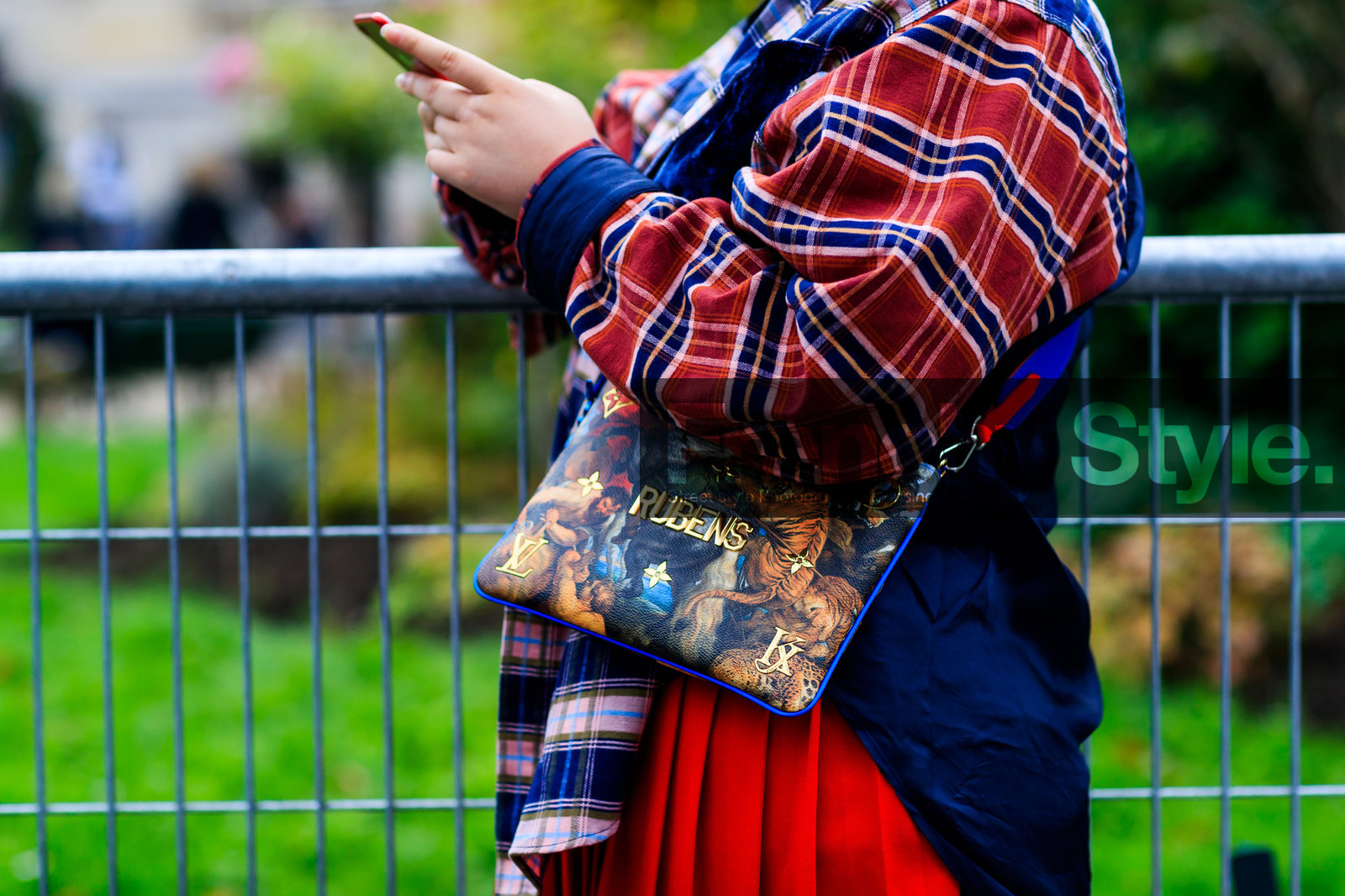 atmosphere details, checked shirt, detail, fashion week, frenchystyle, FW, graphic bag, graphic jacket, graphic shirt, horizontal, jonathan paciullo, leather bag, louis vuitton, multicolor bag, PARIS, PFW, plaid, printed bag, printed jacket, printed shirt, red shirt, red skirt, SPRING SUMMER 2018, SS 18, street style