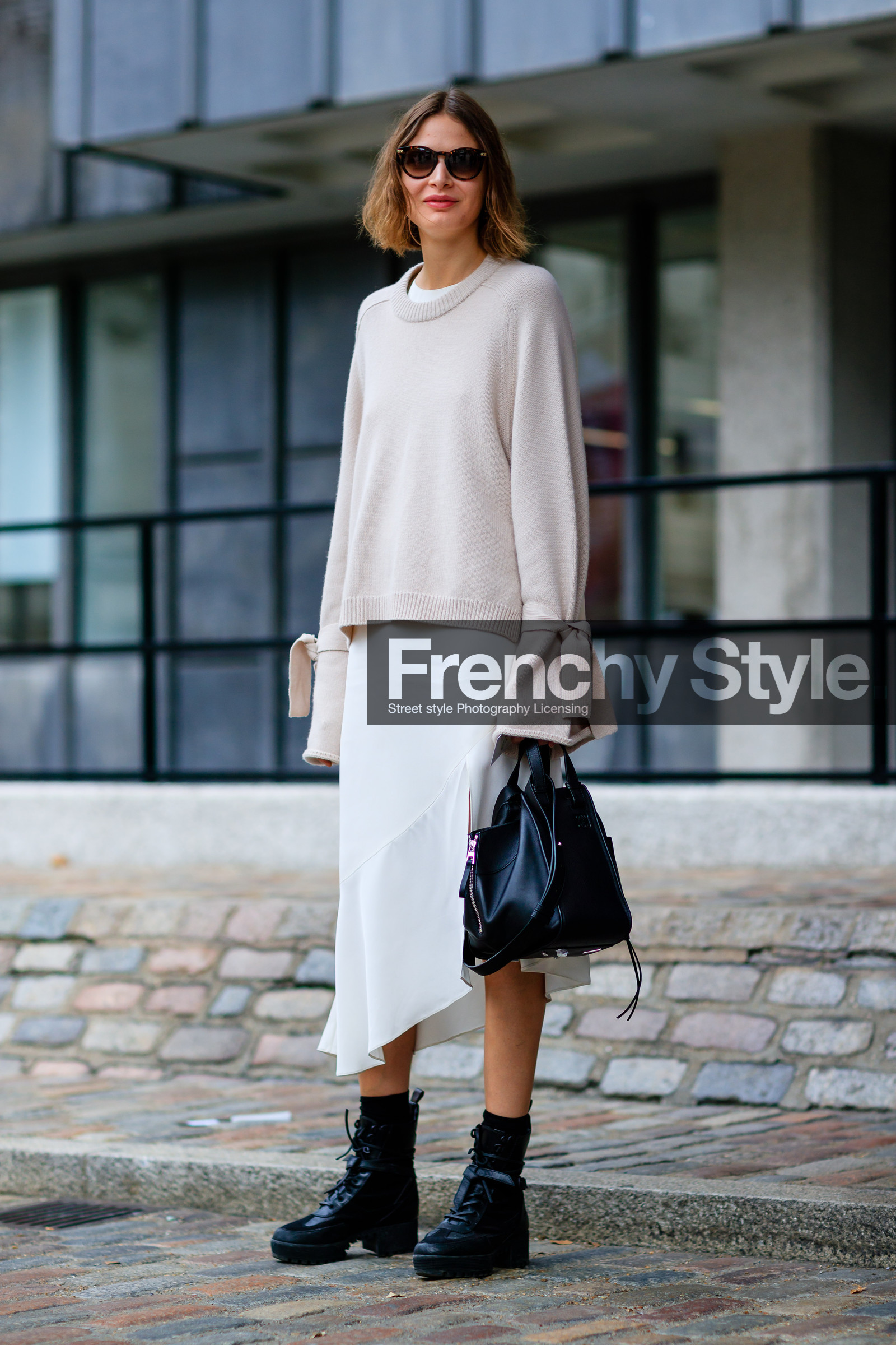 beige knit, beige sweater, black bag, black boots, fashion week, frenchystyle, full length, FW, high heels, jonathan paciullo, leather bag, leather boots, leather shoes, LFW, LONDON, SPRING SUMMER 2017, SS 17, street style, sunglasses, vertical, victoria sekrier, white dress, woman