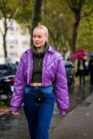belt bag, blue denim, blue jeans, chanel bag, chanel belt, denim, jeans, khaki turtleneck, puffer, purple puffer, Thora Valdimars, turlteneck, fashion week, frenchystyle, FW, jonathan paciullo, street style, PFW, PARIS, SPRING SUMMER 2022, SS 22, vertical, atmosphere details