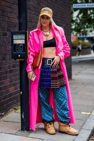 Jaime-Maree Shipton, trench, pink, cap, kilt, mini skirt, plaid shirt, print, louis vuitton, jeans, moon boots, pillow boots, camel, handbag, fashion week, frenchystyle, FW, jonathan paciullo, street style, SS 22, SPRING SUMMER 2022, LFW, LONDON, vertical, full length