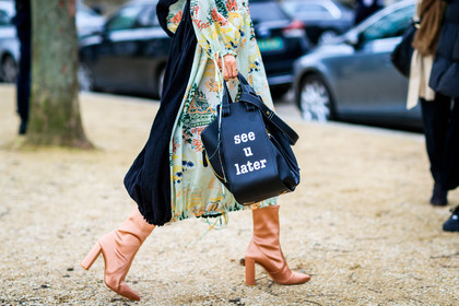 atmosphere details, AUTUMN WINTER 2017-2018, AW 17-18, black bag, detail, FALL WINTER 2017-2018, fashion week, floral, flower, frenchystyle, FW, FW 17-18, green dress, high heels, horizontal, irene kim, jonathan paciullo, leather bag, leather shoes, loewe, message, nude boots, PARIS, PFW, printed bag, printed dress, street style