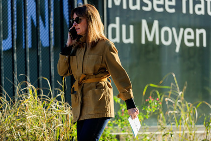 black pants, brown belt, brown jacket, erin doherty, sunglasses, trousers, PARIS, PFW, street style, jonathan paciullo, FW, frenchystyle, fashion week, AUTUMN WINTER 2019-2020, AW 19-20, FALL WINTER 2019-2020, FW 19-20, horizontal, atmosphere details, detail