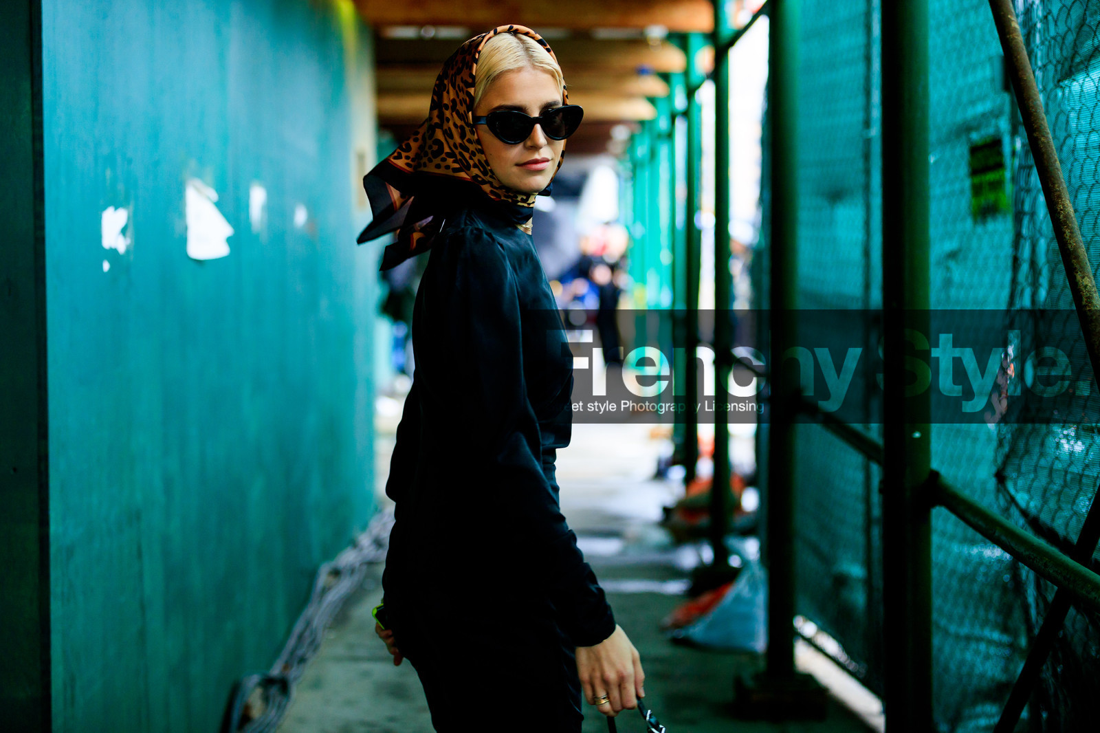 animal print, black dress, brown scarf, caro daur, headscarf, leopard, louis vuitton, sunglasses, street style, jonathan paciullo, FW, frenchystyle, fashion week, NYFW, NEW YORK, SPRING SUMMER 2019, SS 19, atmosphere details, horizontal, detail