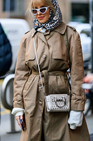 beige coat, black and white, graphic bag, headscarf, leather bag, printed bag, studs, sunglasses, white bag, MILAN, MFW, fashion week, frenchystyle, FW, jonathan paciullo, street style, AUTUMN WINTER 2019-2020, AW 19-20, FALL WINTER 2019-2020, FW 19-20, vertical, atmosphere details, detail
