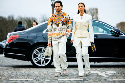 full white look, nude corset, white blazer, white pants, straight cut pants, white boots, buttoned corset, golden choker, black handbag, embroidered bag, floral jumper, knitwear, multicolor jumper, white jumper, white trousers, chunky shoes, grey shoes, white bag, fashion week, frenchystyle, FW, jonathan paciullo, street style, PFW, PARIS, menswear, FALL WINTER 2022-2023, AUTUMN WINTER 2022-2023, FW 22-23, full length, horizontal