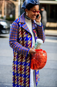 beret, black hat, blue coat, checked, earrings, graphic bag, graphic jacket, houndstooth pattern, leather bag, multicolor jacket, plaid, printed jacket, sunglasses, tartan, trousers, white pants, white sweater, street style, jonathan paciullo, FW, frenchystyle, fashion week, NYFW, NEW YORK, AUTUMN WINTER 2018-2019, AW 18-19, FALL WINTER 2018-2019, FW 18-19, vertical, atmosphere details, detail, tamu mcpherson