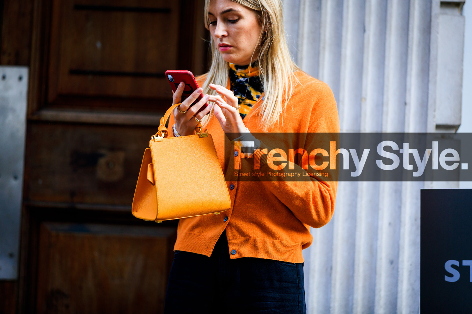 black denim, camille charriere, denim pants, jeans, leather bag, orange bag, orange sweater, trousers, fashion week, frenchystyle, FW, jonathan paciullo, street style, LFW, LONDON, SPRING SUMMER 2019, SS 19, atmosphere details, horizontal, detail