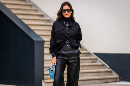bag, black and white, black pants, black shirt, black sunglasses, blue bag, check, checked knitwear, Gala Gonzalez, hermes bag, hermes look, leather bag, leather pants, shirt, sunglasses, PARIS, PFW, fashion week, frenchystyle, FW, jonathan paciullo, street style, SPRING SUMMER 2022, SS 22, horizontal, atmosphere details