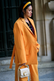beige bag, blazer, headband, leather bag, orange jacket, orange pants, orange suit, Tiffany Hsu, trousers, PARIS, PFW, street style, jonathan paciullo, FW, frenchystyle, fashion week, AUTUMN WINTER 2019-2020, AW 19-20, FALL WINTER 2019-2020, FW 19-20, vertical, atmosphere details, detail