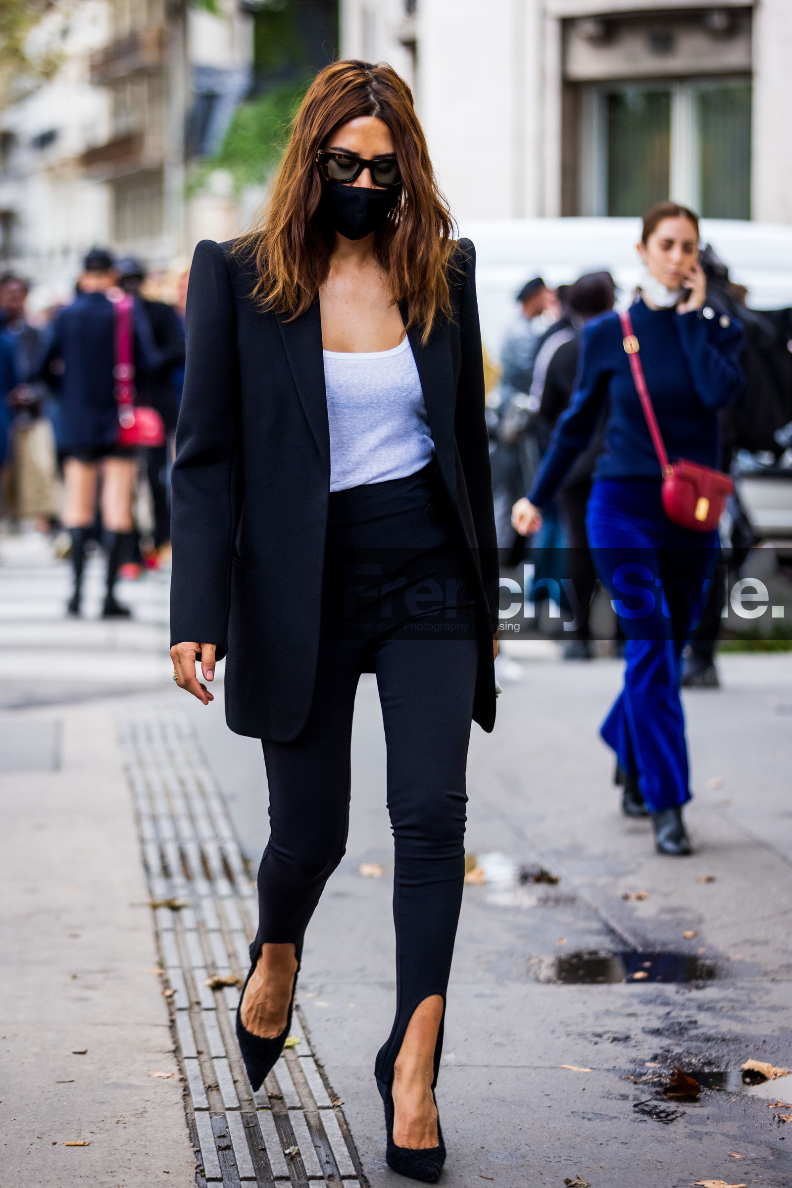 black blazer, black heels, black legging, black pumps, black sunglasses, blazer, Christine Centenera, facial mask, heels, legging, pumps, sunglasses, top, white top, street style, jonathan paciullo, FW, frenchystyle, fashion week, PFW, PARIS, SPRING SUMMER 2022, SS 22, vertical, full length