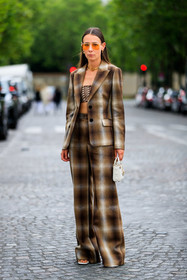 checked jacket, checked pants, checked suits, brown jacket, brown scarf, brown top, brown pants, flare pants, vintage look, orange sunglasses, aviator sunglasses, golden frame sunglasses, golden necklace, golden earrings, vogue sunglasses, monogrammed scarf, monogrammed top, logo printed scarf, logo printed top, cropped top, scarf top, big chain necklace, letters necklace, multi earrings, hoop earrings, dangling earrings, hearcuff, diamond earrings, pearl earrings, dior jacket, dior scarf, dior top, dior total look, dior necklace, dior bag, dior pants, lady dior bag, mini bag, white leather bag, quilted bag, fashion week, frenchystyle, FW, jonathan paciullo, street style, PFW, PARIS, SPRING SUMMER 2022, SS 22, vertical, full length