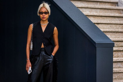 bag, black jacket, black pants, fringes, hermes look, jacket, leather pants, necklace, paco rabanne bag, pants, silver bag, silver necklace, sleveless jacket, sunglasses, Vanessa Hong, waistcoat, fashion week, frenchystyle, FW, jonathan paciullo, street style, PFW, PARIS, SPRING SUMMER 2022, SS 22, atmosphere details, horizontal